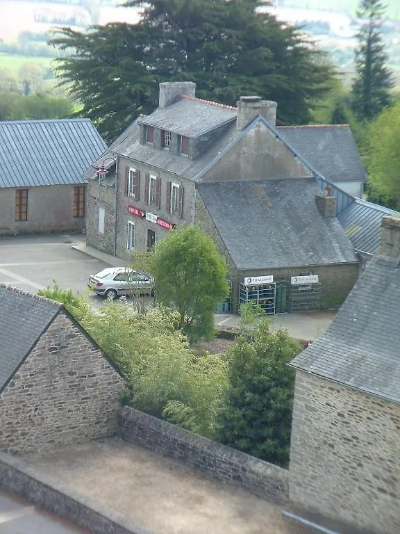 Hôtel Bro Ar Raden à Plouyé